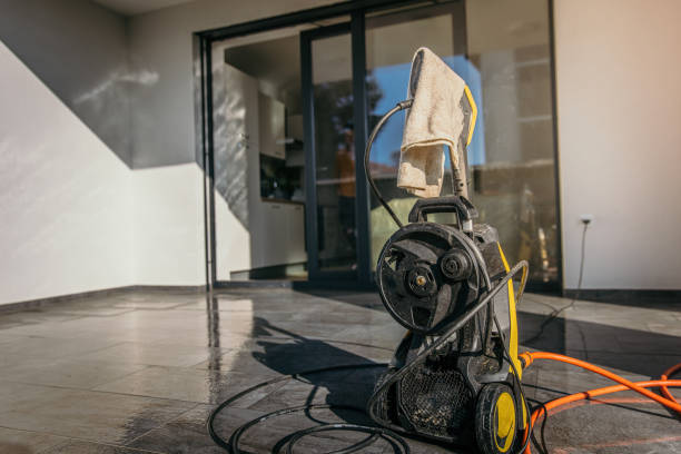 Animal Enclosure Cleaning in Lake Alfred, FL